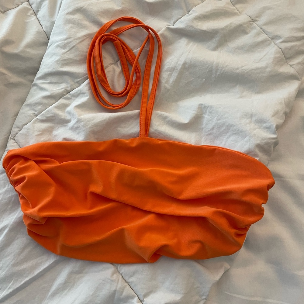 PrettyLittleThing Crop Top